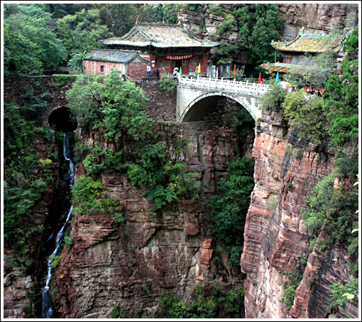 Cangyan Shan Falls ou Palais suspendu du mont Cangyan 3