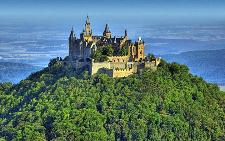 Le splendide château de Hohenzollern