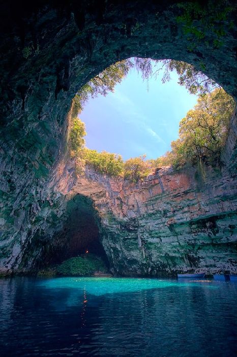 Découvrez la grotte de Melissani en Céphalonie 4