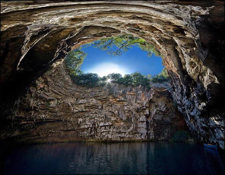 Découvrez la grotte de Melissani en Céphalonie 6