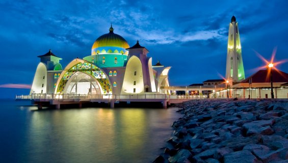 Mosquée sur l´eau, Selat Melaka en malaisie 1